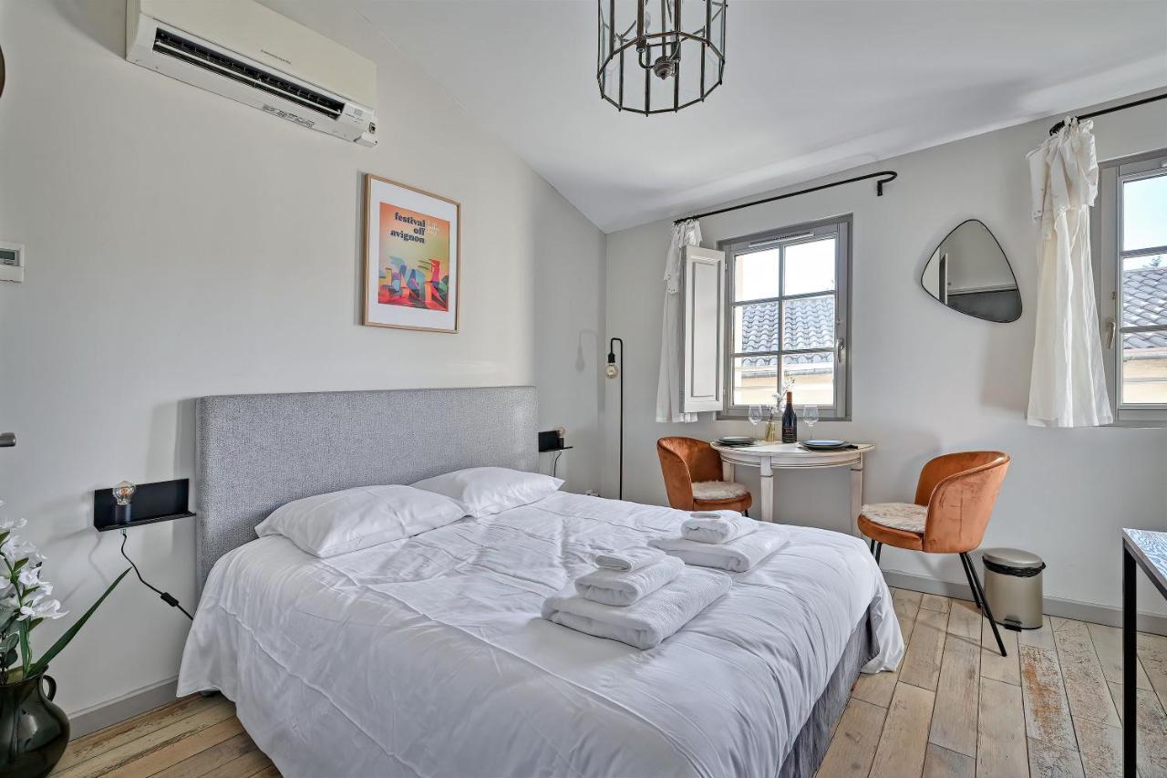 Au Coeur Des Papes, Dans Batisse De Charme Studios & Appartements En Coeur De Ville Avignon Eksteriør bilde