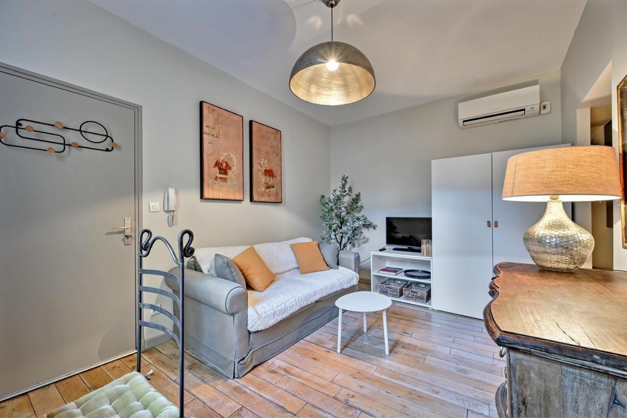 Au Coeur Des Papes, Dans Batisse De Charme Studios & Appartements En Coeur De Ville Avignon Eksteriør bilde