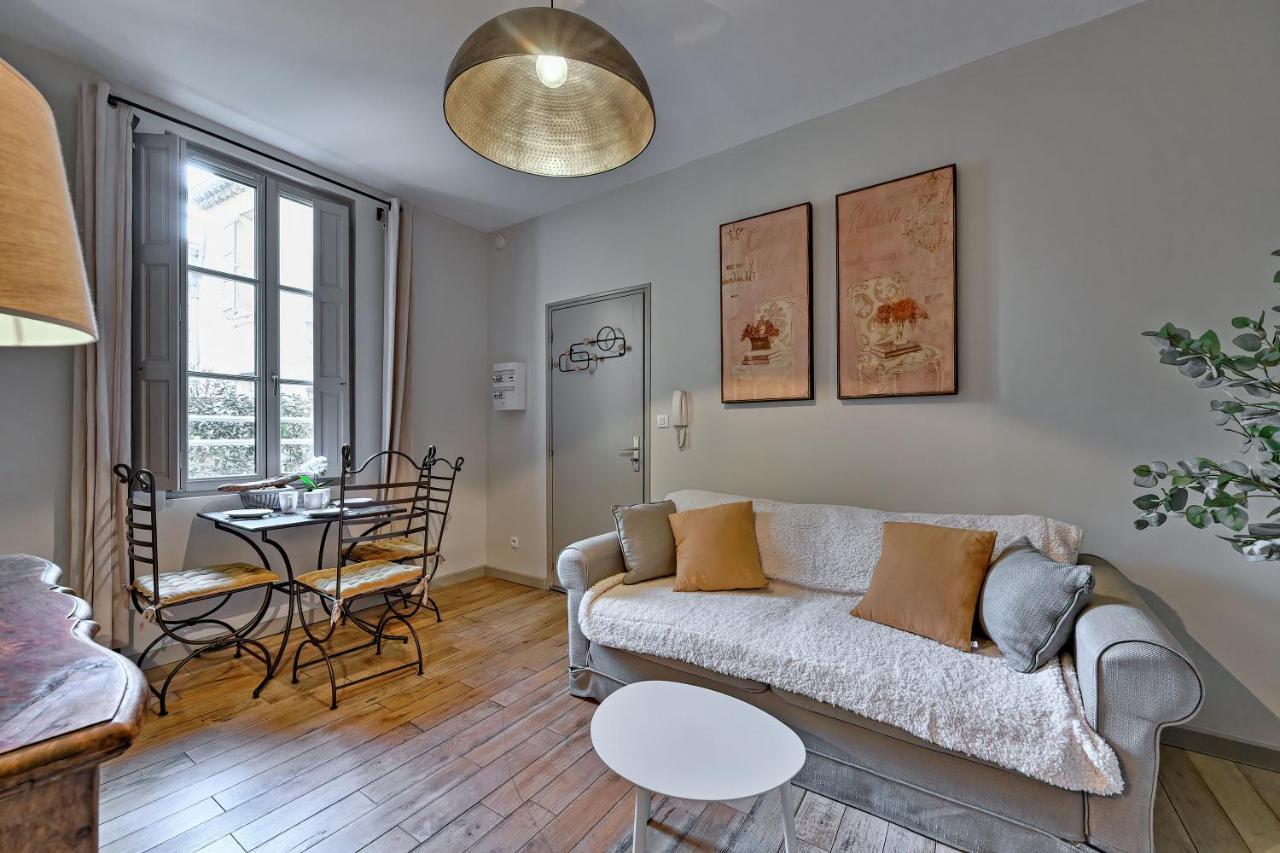 Au Coeur Des Papes, Dans Batisse De Charme Studios & Appartements En Coeur De Ville Avignon Eksteriør bilde
