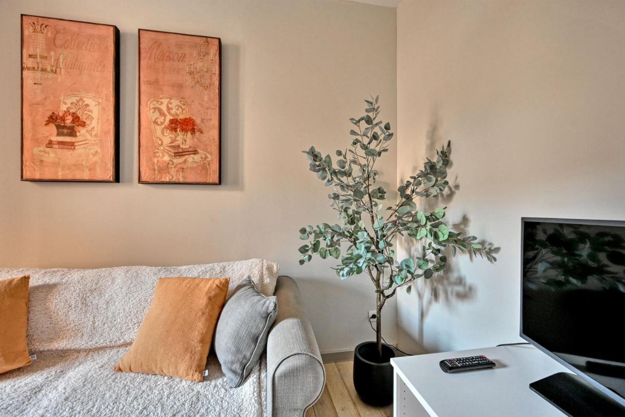 Au Coeur Des Papes, Dans Batisse De Charme Studios & Appartements En Coeur De Ville Avignon Eksteriør bilde