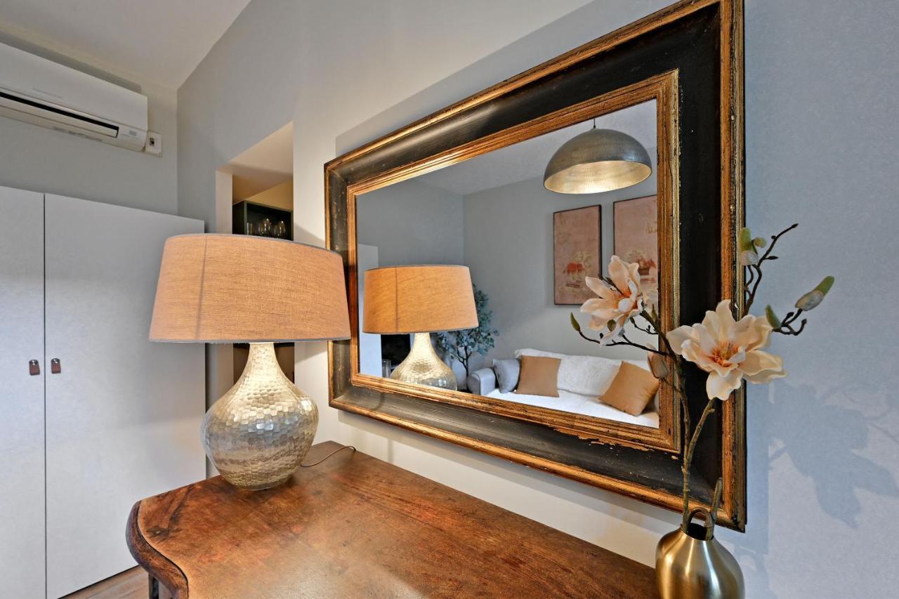 Au Coeur Des Papes, Dans Batisse De Charme Studios & Appartements En Coeur De Ville Avignon Eksteriør bilde