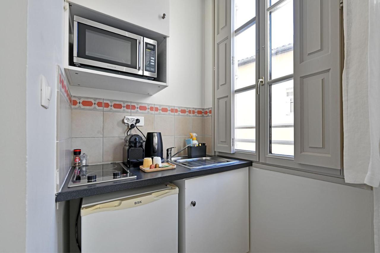 Au Coeur Des Papes, Dans Batisse De Charme Studios & Appartements En Coeur De Ville Avignon Eksteriør bilde