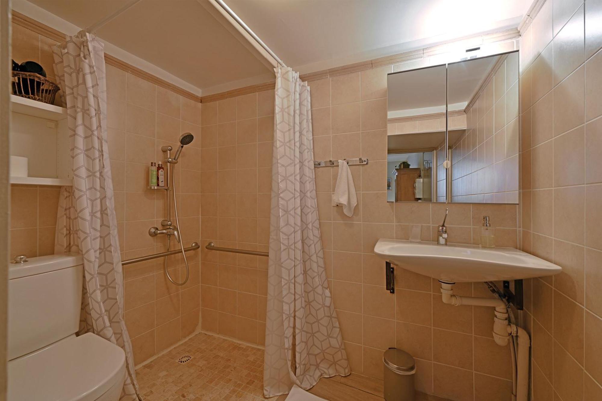 Au Coeur Des Papes, Dans Batisse De Charme Studios & Appartements En Coeur De Ville Avignon Eksteriør bilde